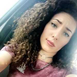 Meet your Posher, Ariana